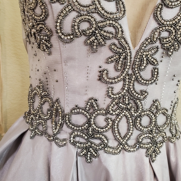 Glamour by TERANI COUTURE HOMECOMING 1622H1156 Size 6. - Picture 6 of 13